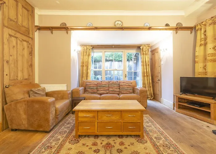 Bridge Cottages, Bridge House & Bridge Suite, Sleeps 12 * Coniston