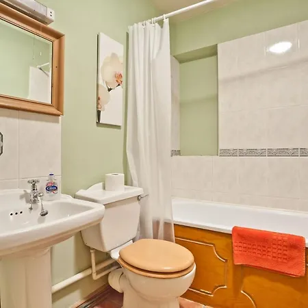 Bridge Cottages, Bridge House & Bridge Suite, Sleeps 12 Nyaraló Coniston