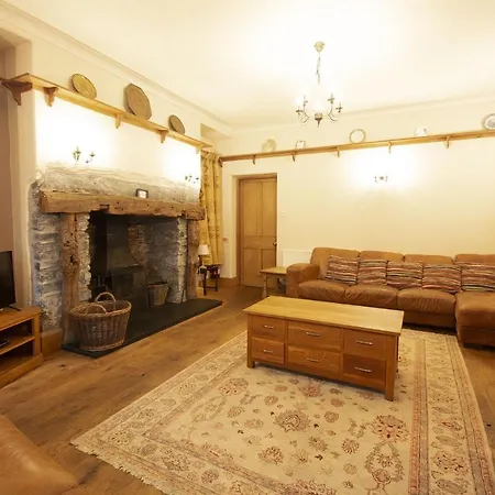 Casa vacanze Bridge Cottages, Bridge House & Bridge Suite, Sleeps 12 *